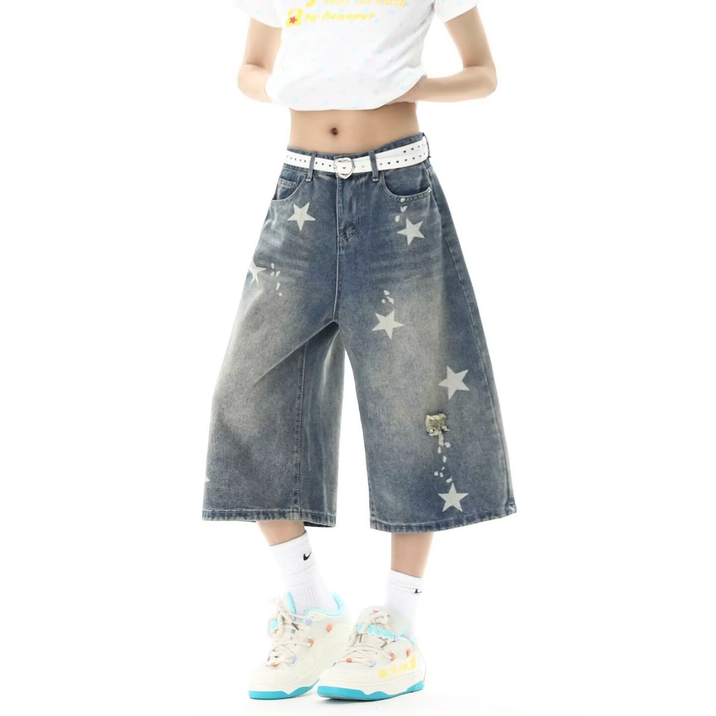 Style Vintage Distressed Star Print Loose 7/8 Length Denim Shorts for Women
