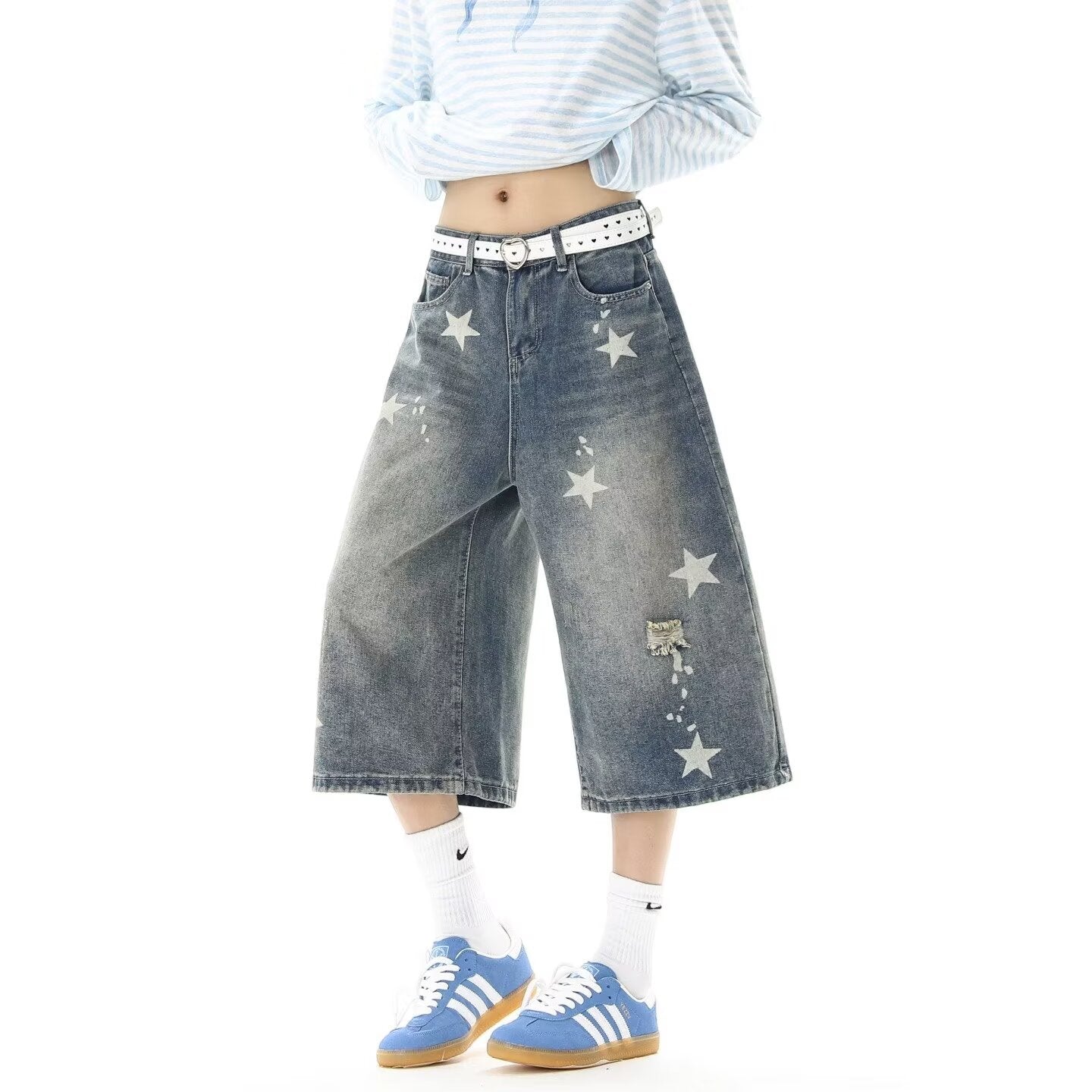 Style Vintage Distressed Star Print Loose 7/8 Length Denim Shorts for Women